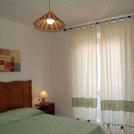 SantʼAntìoco C'E Posto Per Te B&B 외부 사진